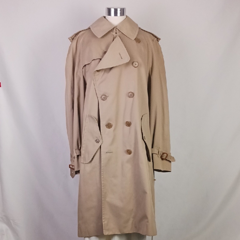 Burberry Classic 3/4 Trench Beige and Black Plaid Coat.